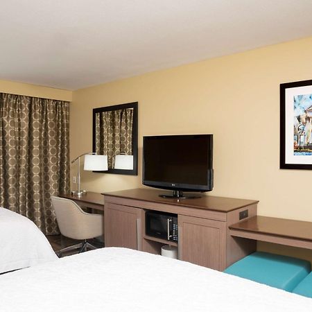 Hampton Inn & Suites Фремонт Екстер'єр фото