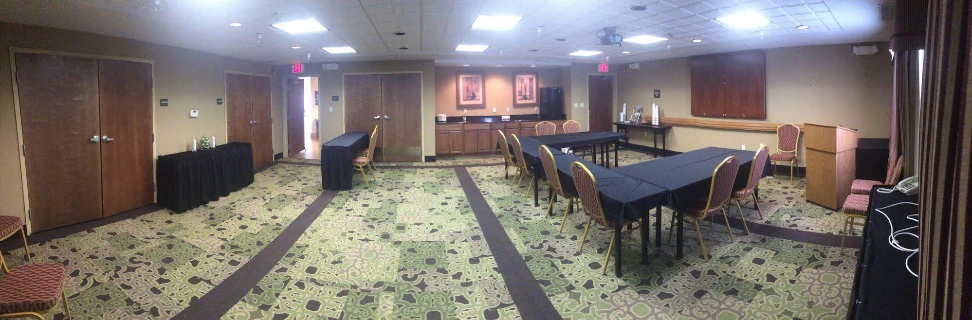 Hampton Inn & Suites Фремонт Екстер'єр фото